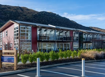Marina Apartments - Element Escapes