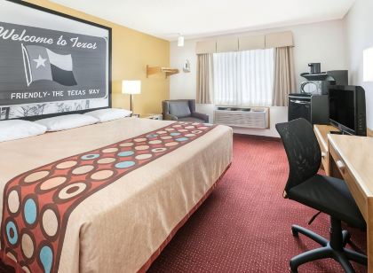 Super 8 by Wyndham Grapevine/DFW Airport Northwest