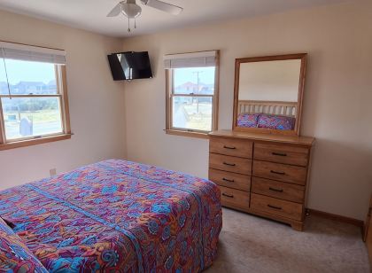Nags Head Oceanfront - Spacious - Private Pool - Hot Tub - Dog Friendly