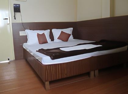 Gurukripa Hotel & Restaurant