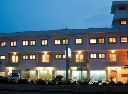 Axis Suites
