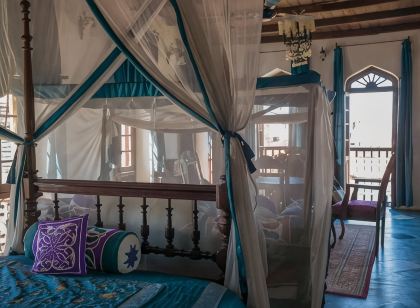 Emerson Spice Hotel