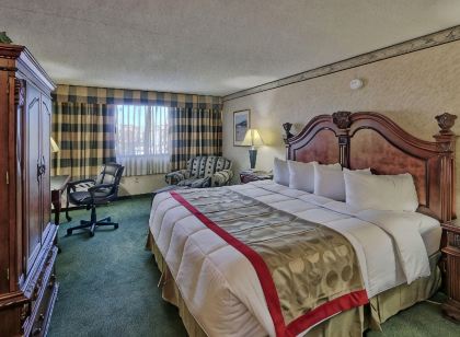 Ramada Plaza by Wyndham Albuquerque Midtown