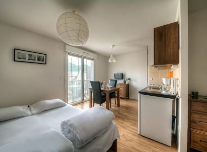 Comfort Aparthotel Lourdes L'Acacia
