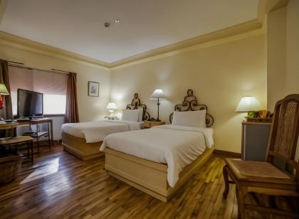 Roxas President's Inn