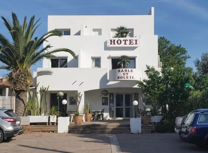 Hotel Frejus | Sable Et Soleil | Chambre Avec Jacuzzi Privatif Port Et Plage