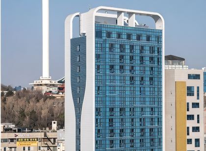 GriffinBay Hotel