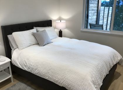 Naramata Sunset Oasis : Couples romantic getaway.