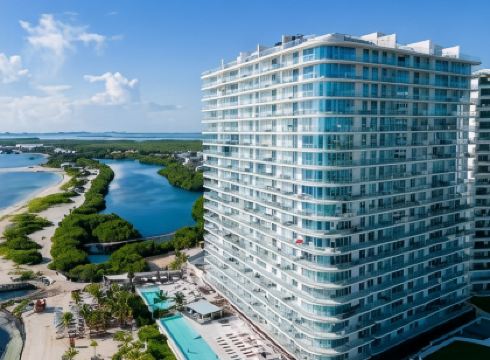 SLS Cancun Hotel & Residences