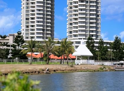 Ramada Hotel & Suites by Wyndham Noumea