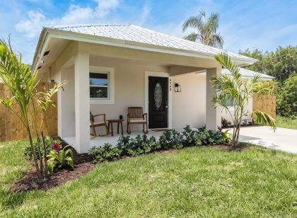 Pet Friendly 2bed/2bath coastal hideaway