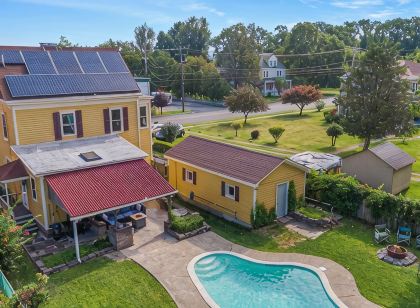 Spacious Victorian in the heart of Catskill Village - Close to All