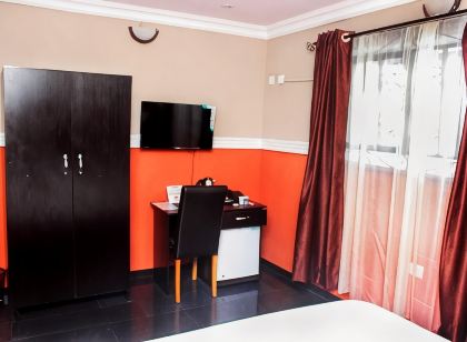 House Eleven Hotels and Apartments