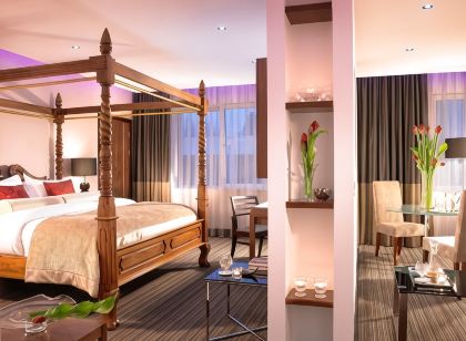 Rochestown Park Hotel & Leisure Centre