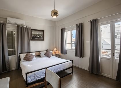 The Grand Meshmosh Hotel