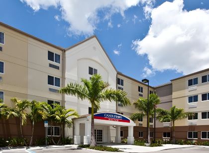 Candlewood Suites Fort Myers-Sanibel Gateway