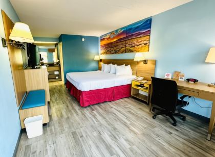 데이즈 인 바이 윈덤 라스 크루스