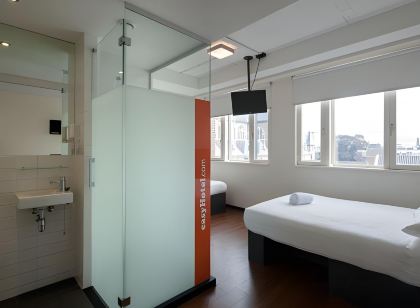 EasyHotel the Hague City Centre