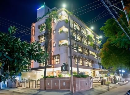 Hotel Rains Inn
