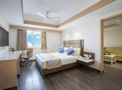 Hotel Saradha Grande