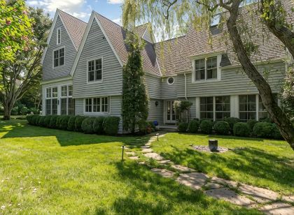 Stunning House: Tennis & Pool in Southampton Estate section