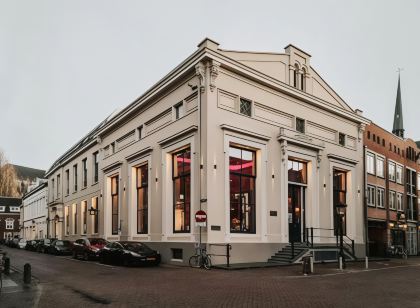 The Nox Hotel