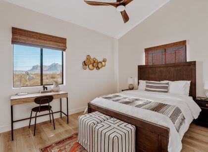 Superstition Mountain Views, Heated Pool/Hot Tub, 2Bd + Loft