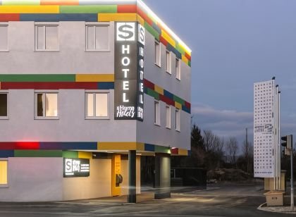 Shome Hotel Graz I Self Check-in I Free Parking