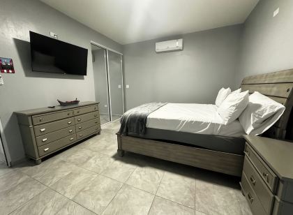 Reggaeton Vibes! Puerto Rico's Legend Suite, Just 4 mins from Crash Boat Beach