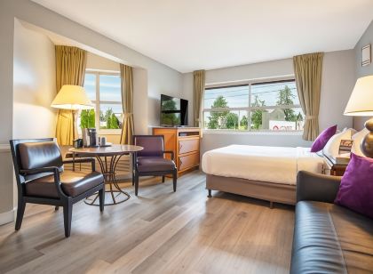 Coast Parksville Hotel