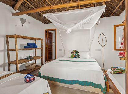 Shanuo Beach Bungalows