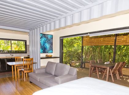 Nevaeh Garden Studio + Unlimited Wifi