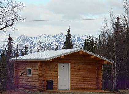 Experience True Alaska Secluded Cabin Just 15 Miles from Denali National Park.