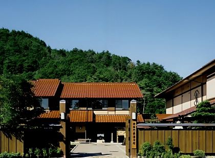 神楽門前湯治村