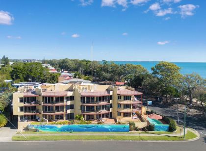 Alexander Beachfront Apartments