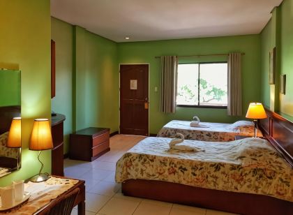 Playa Papagayo Beach Inn