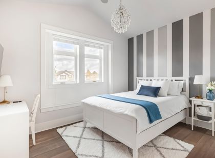 Vancouver West Cozy Retreat by Host Launch