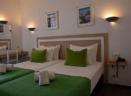 Albufeira Beach Hotel by Kavia