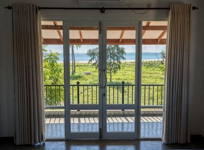 Blues Sands Beach Resort - Passikudah