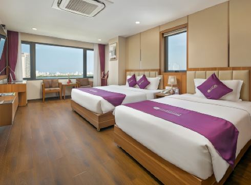 Lavender Riverside Hotel