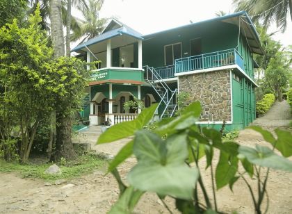 Jungle Paradise Farm & Guest House