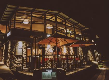 The Denman Hotel in Thredbo