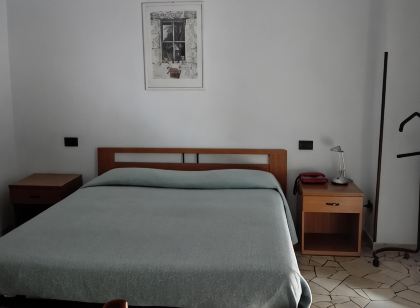 Hotel Mira