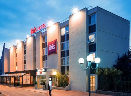 Hotel Ibis Paris-Gennevilliers.
