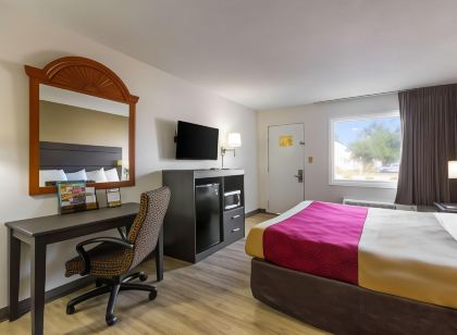 Econo Lodge Little Creek