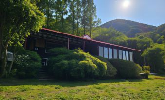 Jinan Demiseam Lake Pension