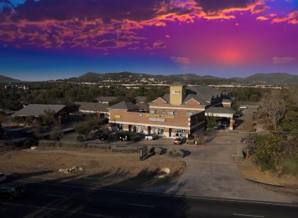 Texas Bungalows Hotel & Hotel Que at Lakeline Austin Cedar Park