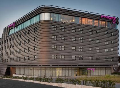 Moxy Köln/Bonn Flughafen