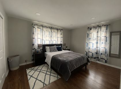 Aurora Apartment with fast Wi-Fi, in the unit laundry and garage.