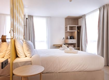 Hôtel Kyriad Prestige Paris Asnieres